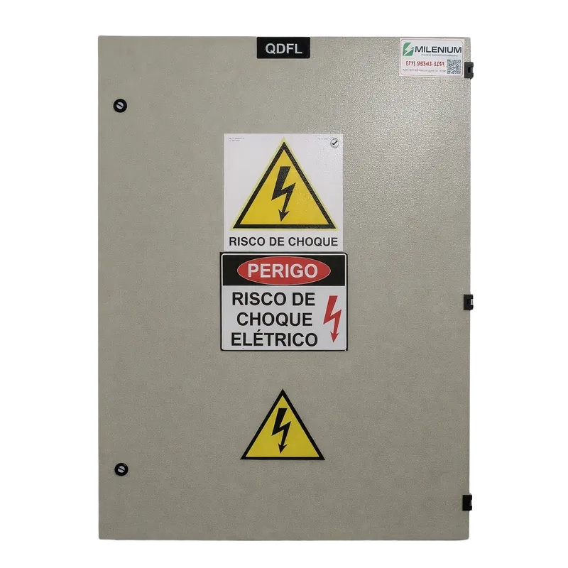 Quadro de Força e Luz fechado produzido pela Milenium